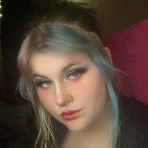 Meet your Posher, Natasha.